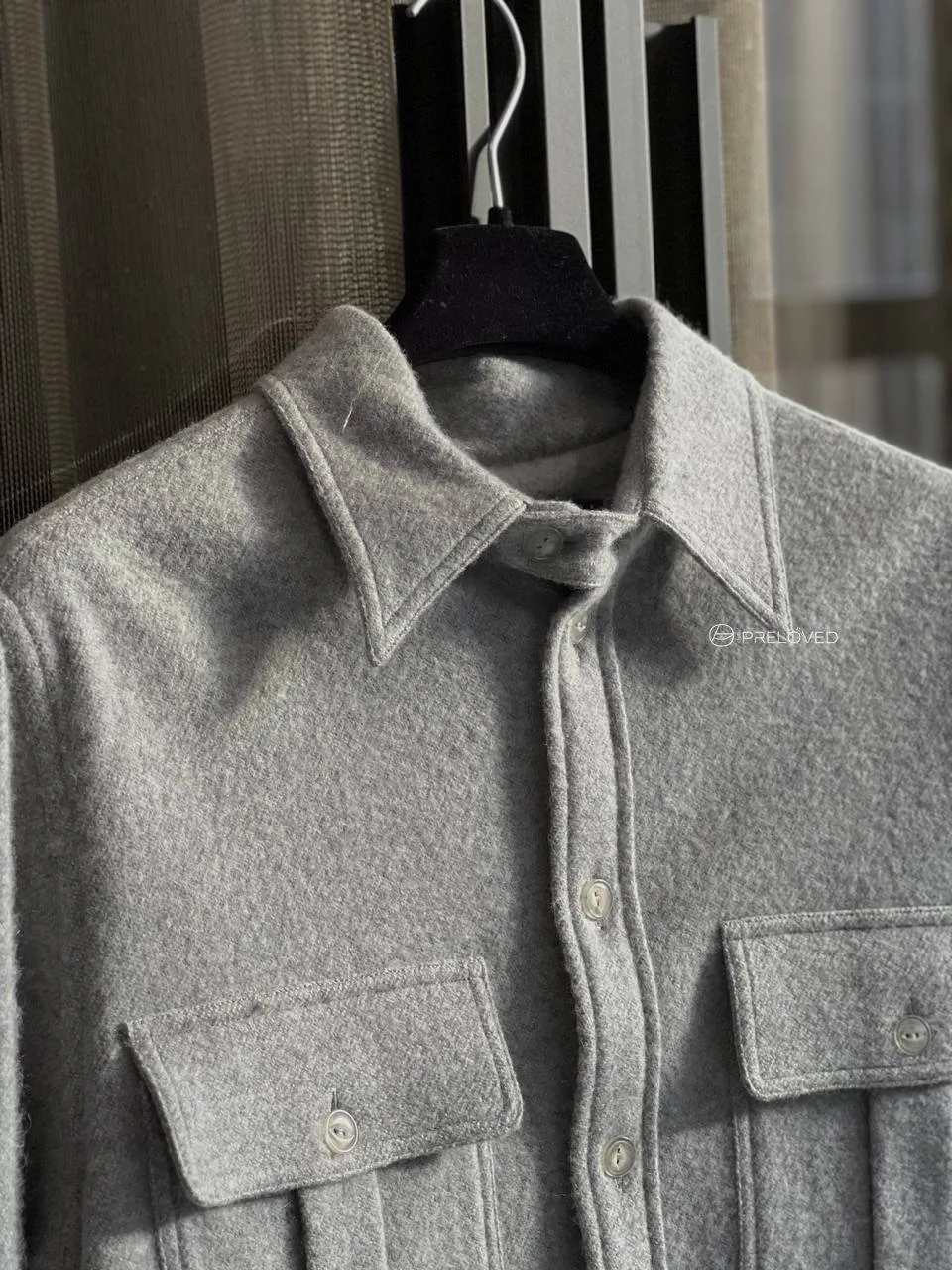 Купить / Продать в приложении Preloved club