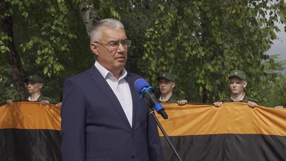Сегодня у мемориала Славы в  парке Графском состоялся торжественный митинг, посвященный...