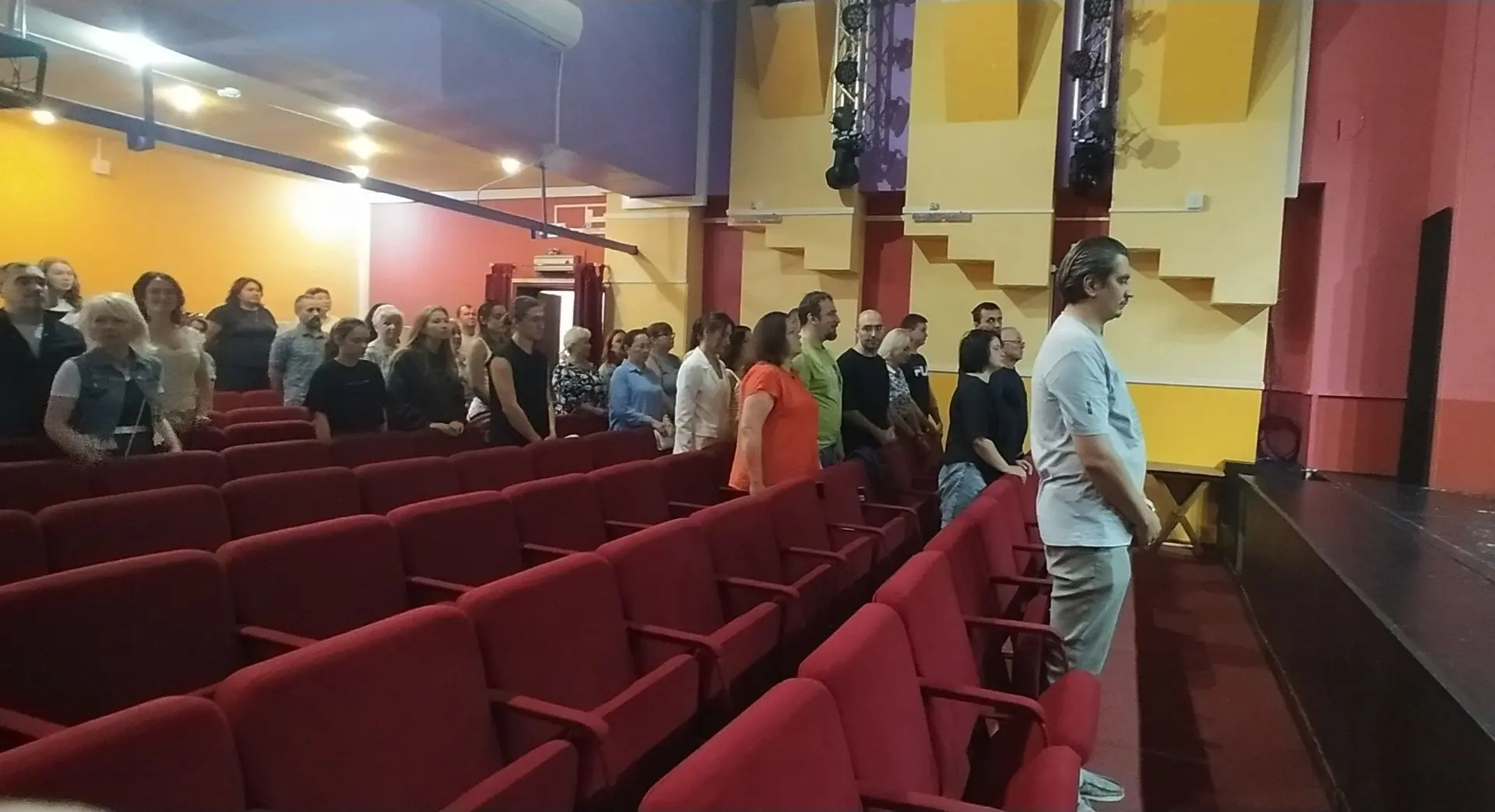Сегодня в Уфимском Театре юного зрителя прошла Минута молчания — она была приурочена ко...