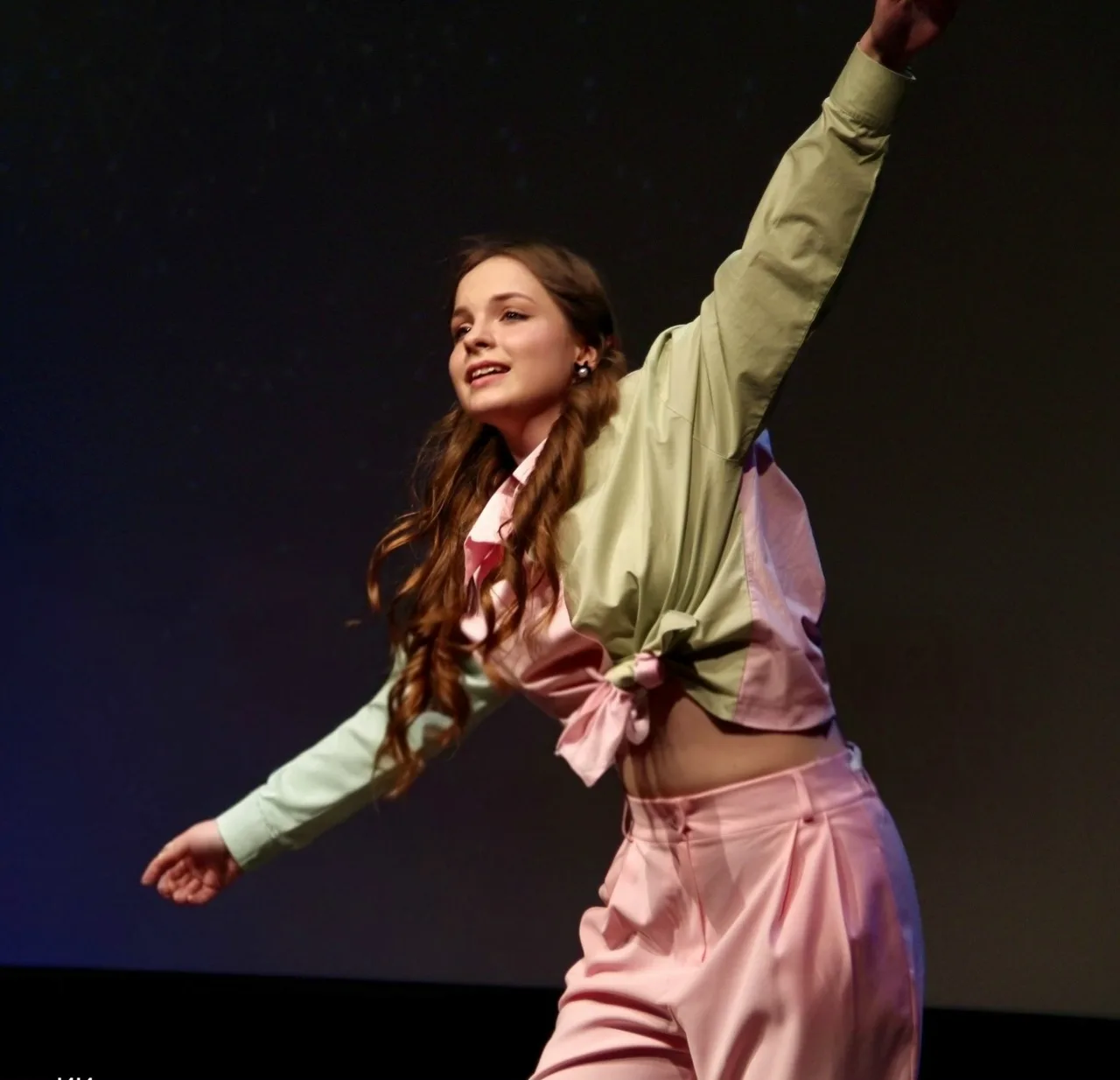 ✨ Наши звёзды на городском подиуме!🌟  🌸 Вчера в Малоярославце прошёл грандиозный конкурс «Мистер и М
