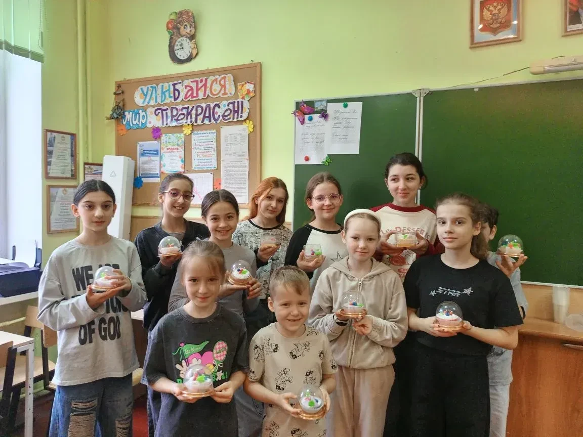 Мыло? Пирожное? И то, и другое! 1 апреля ученики 5 «В» и 5 «Д» классов творили волшебство на мастер‑