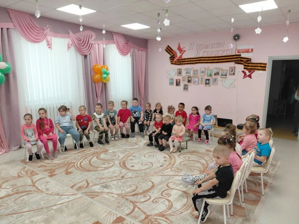 Воспитанники старших и подготовительных групп посмотрели мультфильмы «Мой дом — Белогорье»! 🌾
🌞 Ре