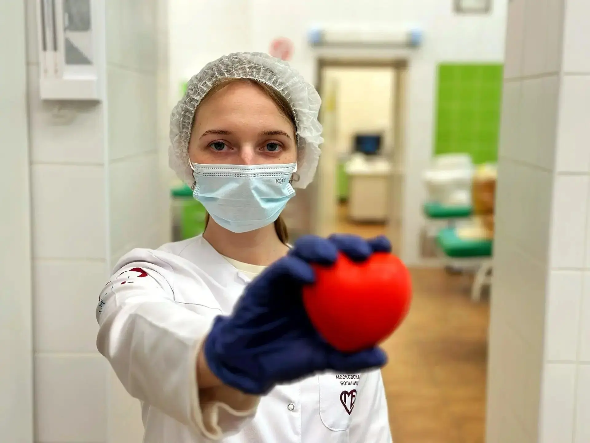 Анна Ларина — медицинская сестра отделения производственной трансфузиологии Морозовской...