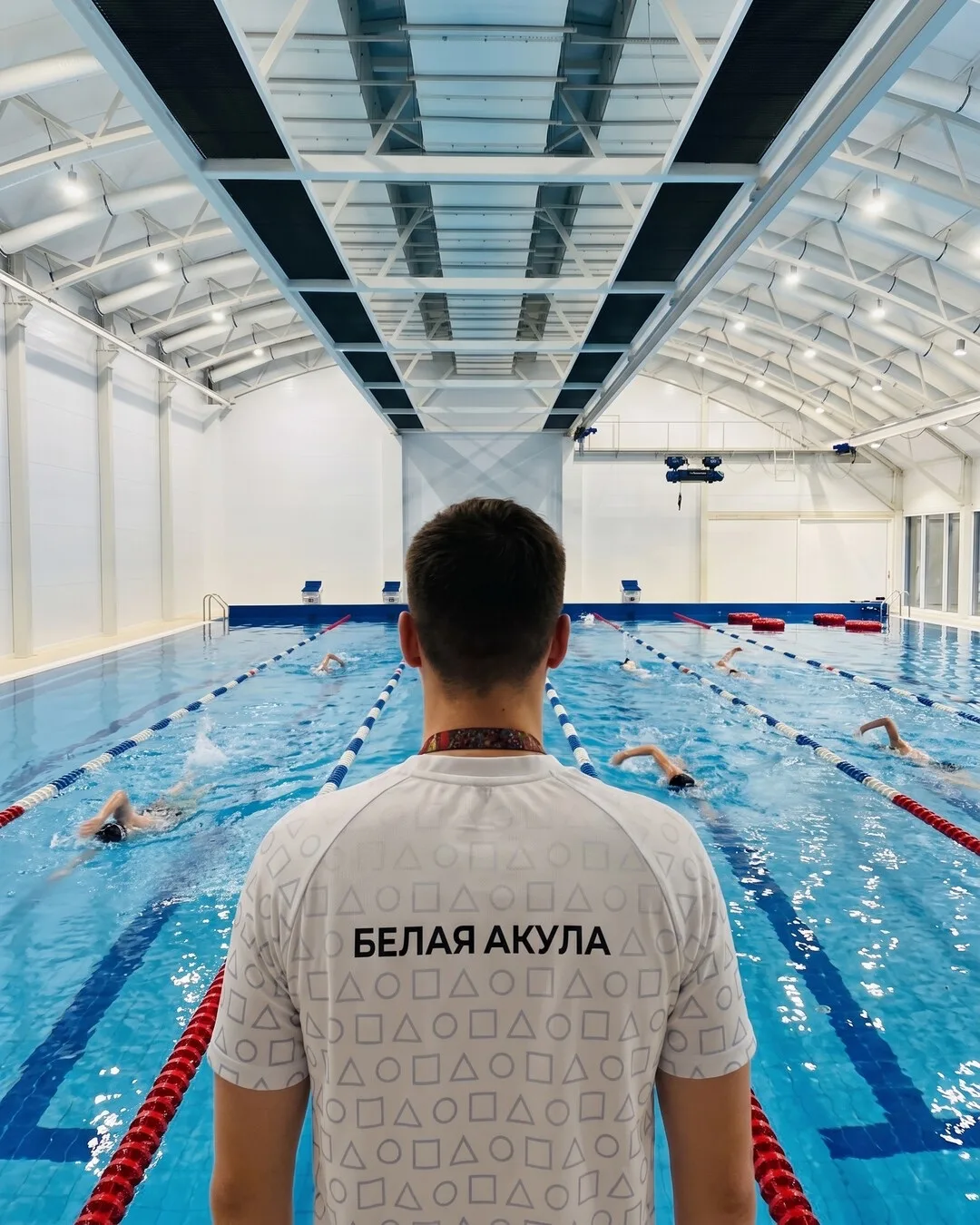 Тренер - тоже учитель. Только его класс - бассейн 🌊