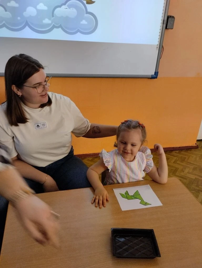 В апреле ДО "Золотой петушок" традиционно приглашает на "День открытых дверей",  предоставляя родите