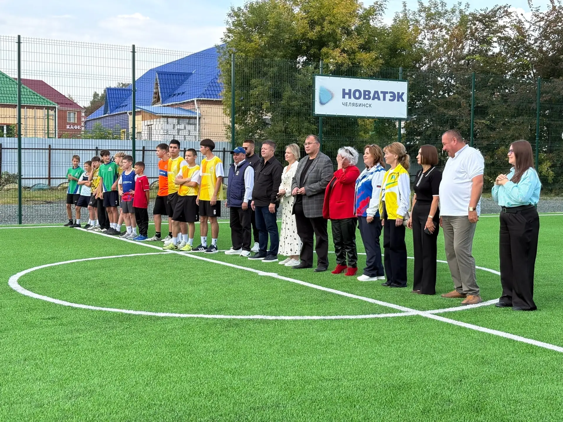 МЕЧТА, ЗАВОЕВАННАЯ В БОРЬБЕ: В Кунашаке торжественно открыли новое футбольное поле «НОВ...