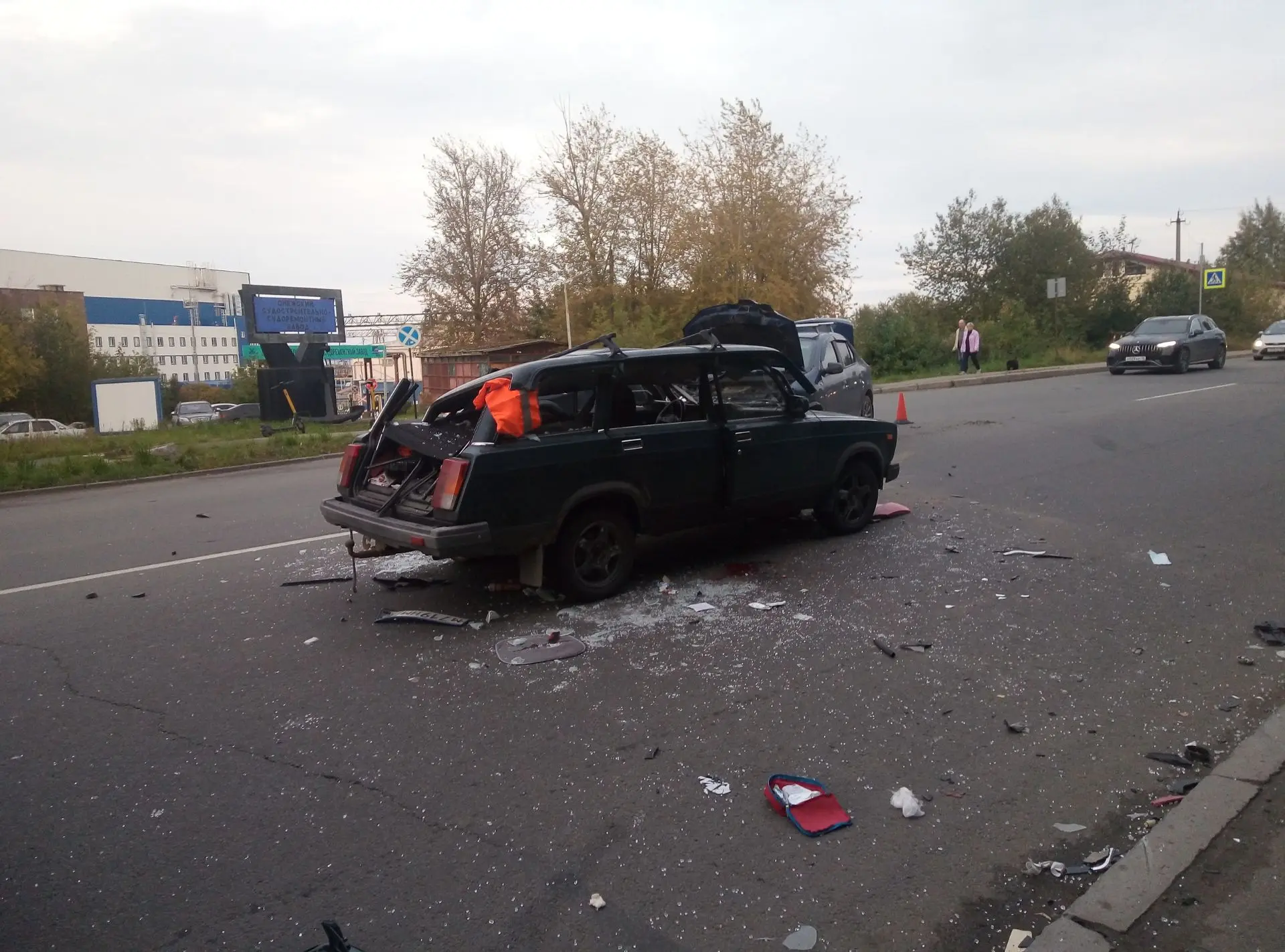 ДТП с трициклом на Ригачина, что произошло пока не ясно, но у одной машины срезали крыш...
