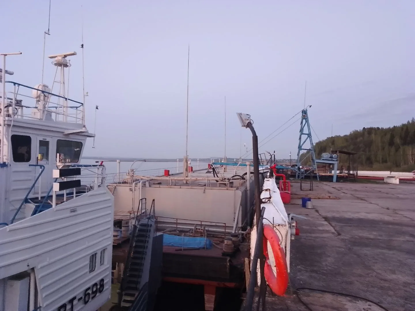 🚢 Пока большинство из нас радуется лету, на севере уже идет подготовка к следующей зиме.