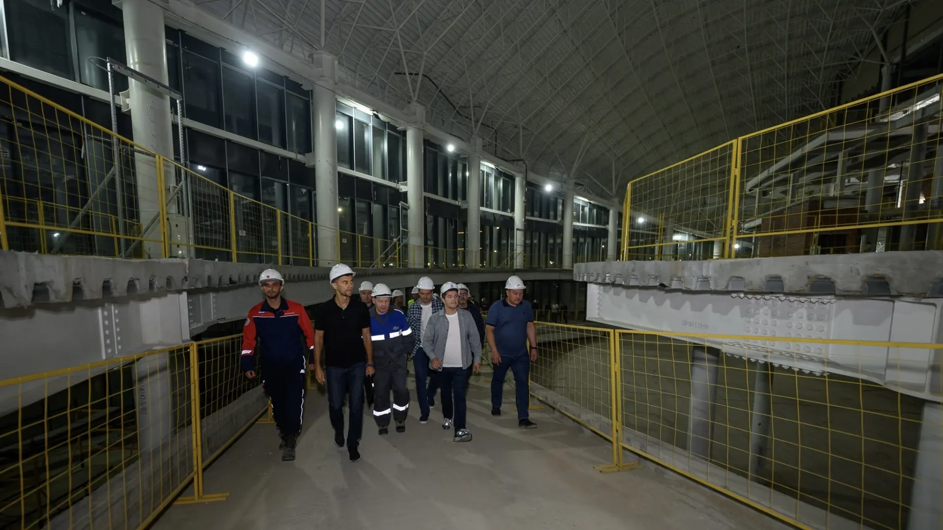 📍 Глава Ямала Дмитрий Артюхов в ходе Честного маршрута проверил ход строительства само...