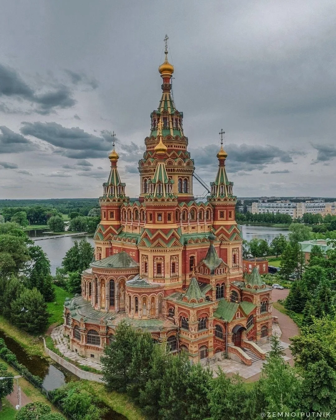 Собор Петра и Павла. Петродворец.