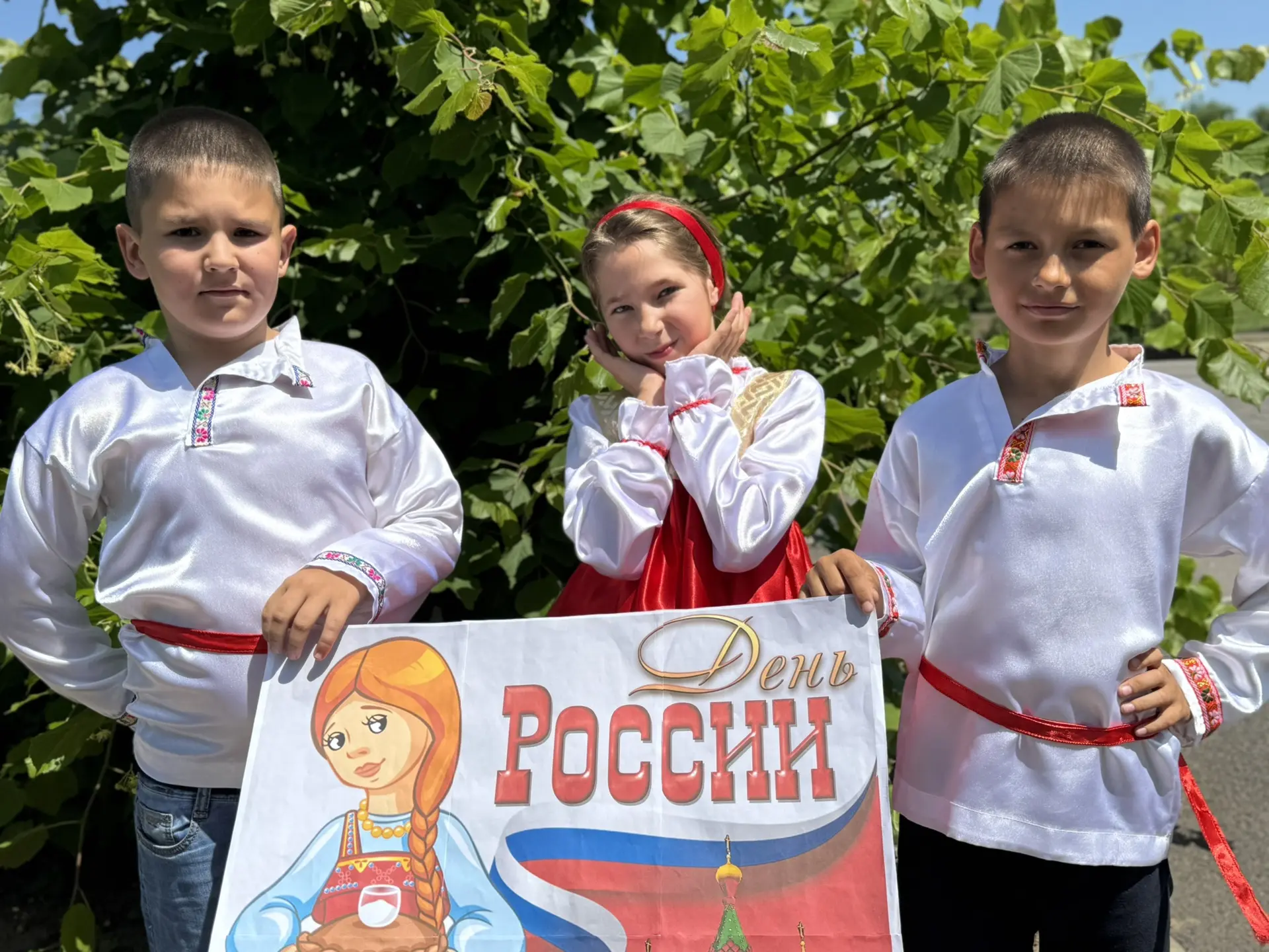 🇷🇺 С Днём России, друзья! В лагере «Дружба»  особенно торжественная атмосфера — мы отмечаем День Р