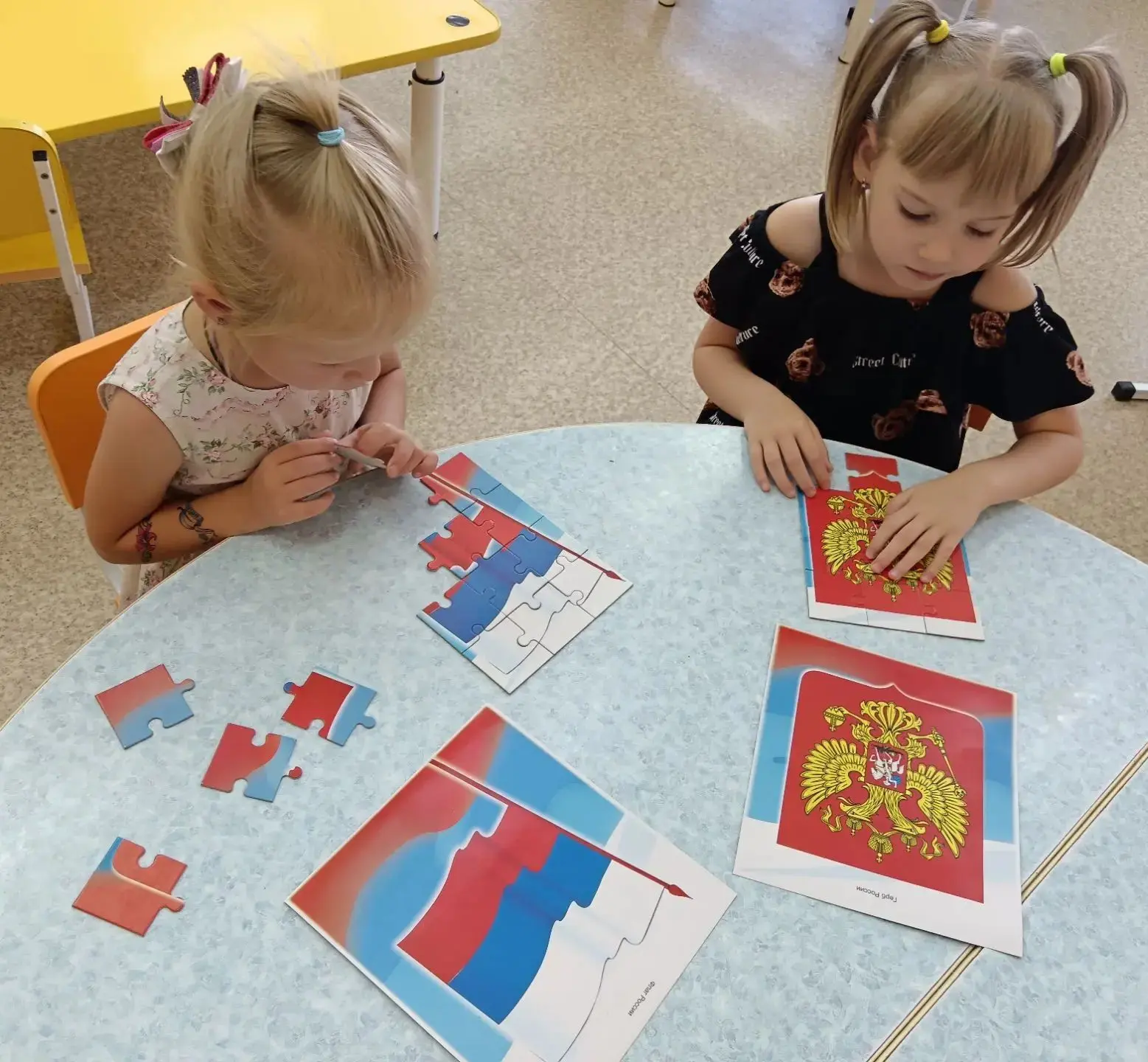 🇷🇺В группе «Непоседы» мы говорили о Родине и её символах. Главным героем дня стал фла...