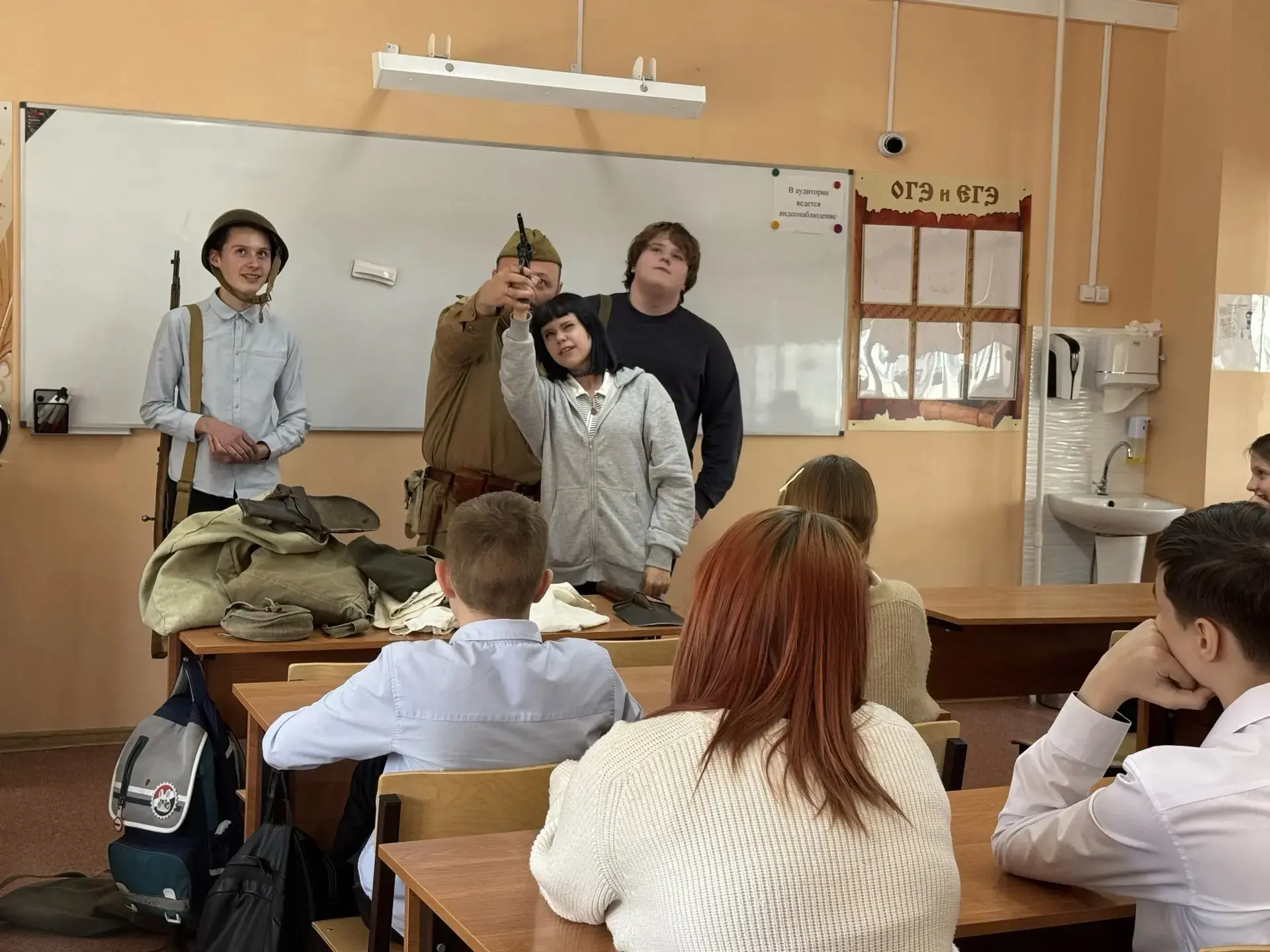 🎗Накануне Дня Победы в нашей школе прошли патриотические занятия, интересные встречи. Так, обучающие