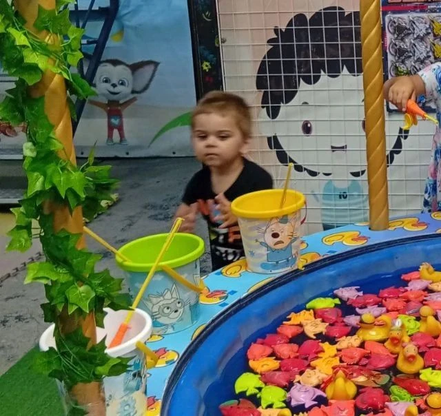 Григорян Бахши, 2 года.