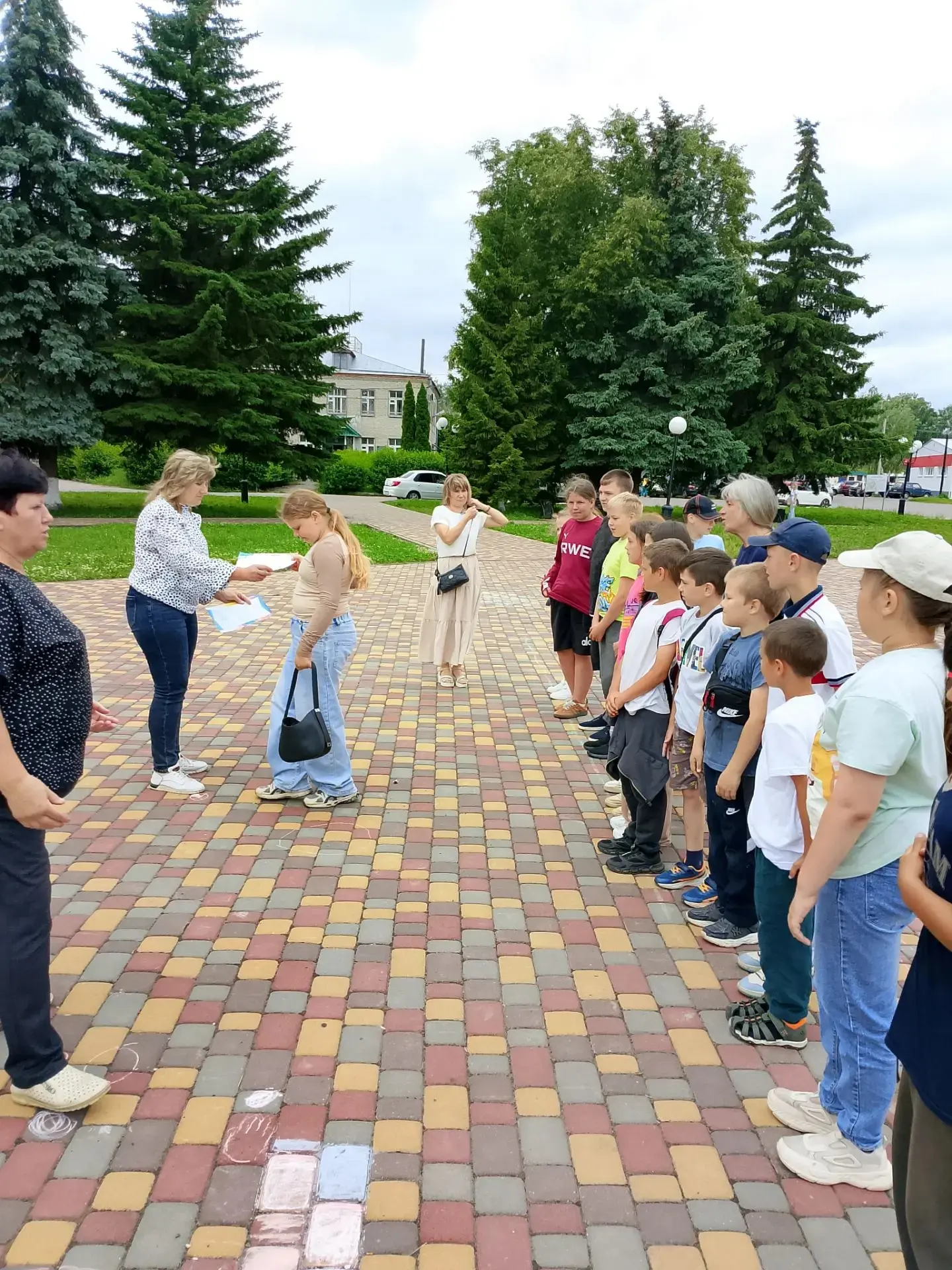 🌳Сегодня для детей из лагеря "Тополек" был организован увлекательный конкурс рисунков ...