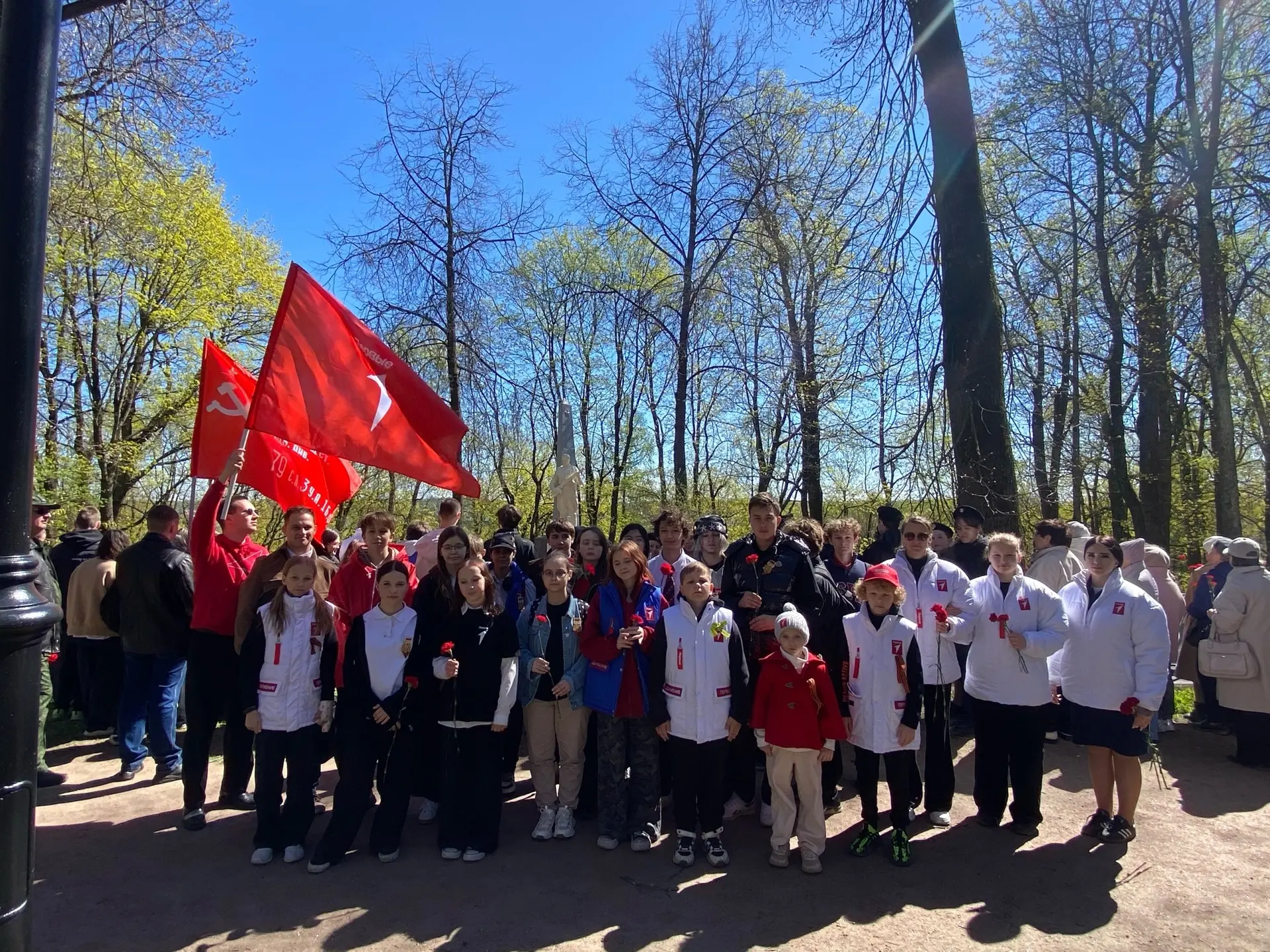 ⭐️Продолжаем тему празднования 81-й годовщины Великой Победы 🕊️   8 мая наши активисты Движения Перв