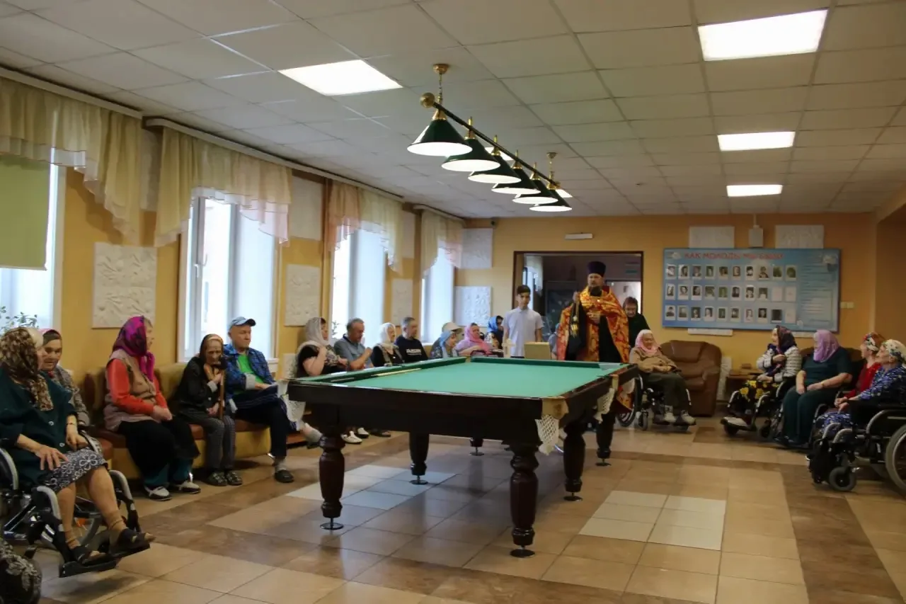 На Радоницу не остались без поминовения своих почивших родных в общей церковной молитве и жители Мар