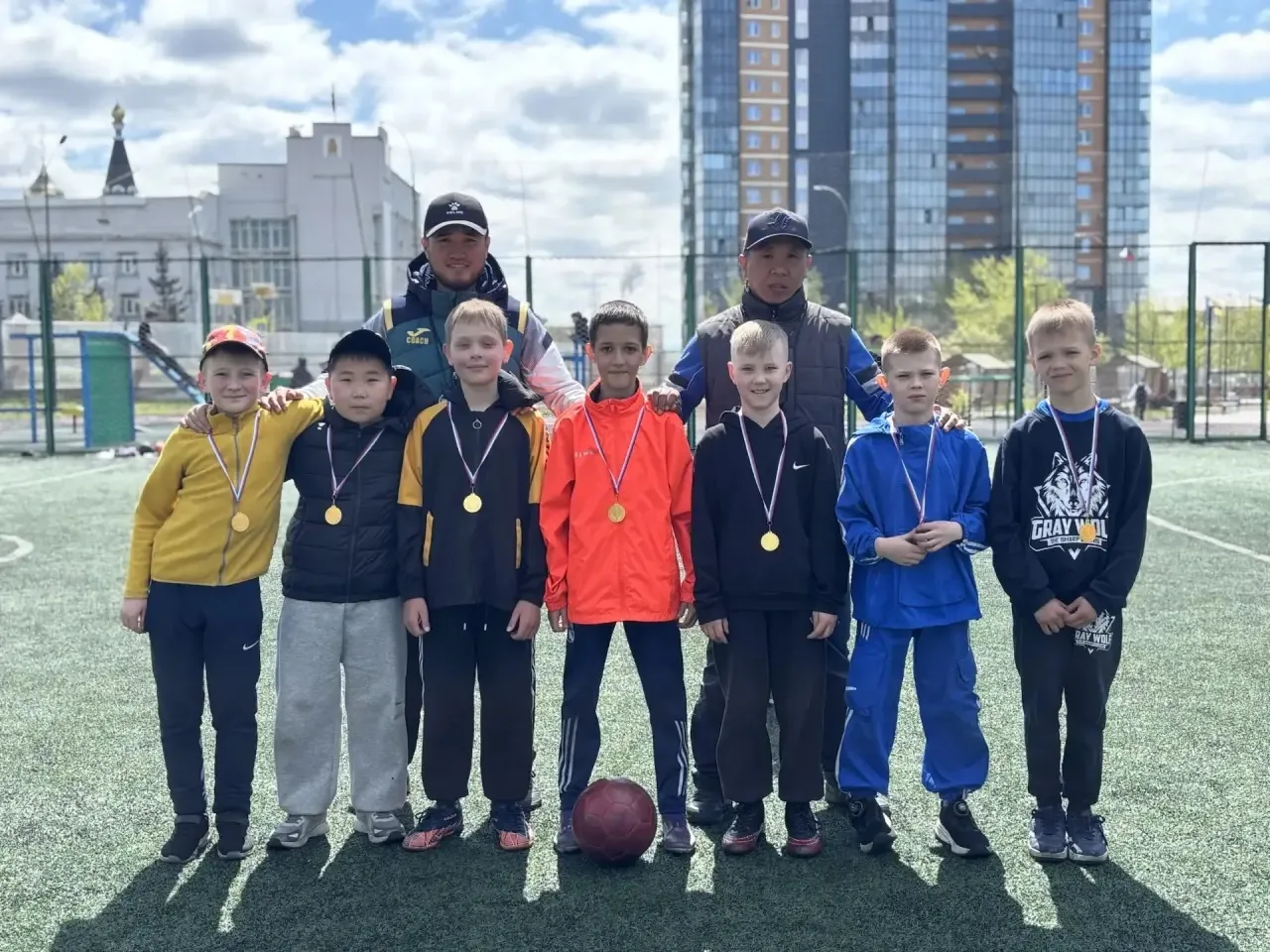 ⚽️ Турнир по футболу среди 3‑х классов — состоялся!🎉   Подведём итоги:  🥇 1‑е место — 3а класс 🥈 2‑е