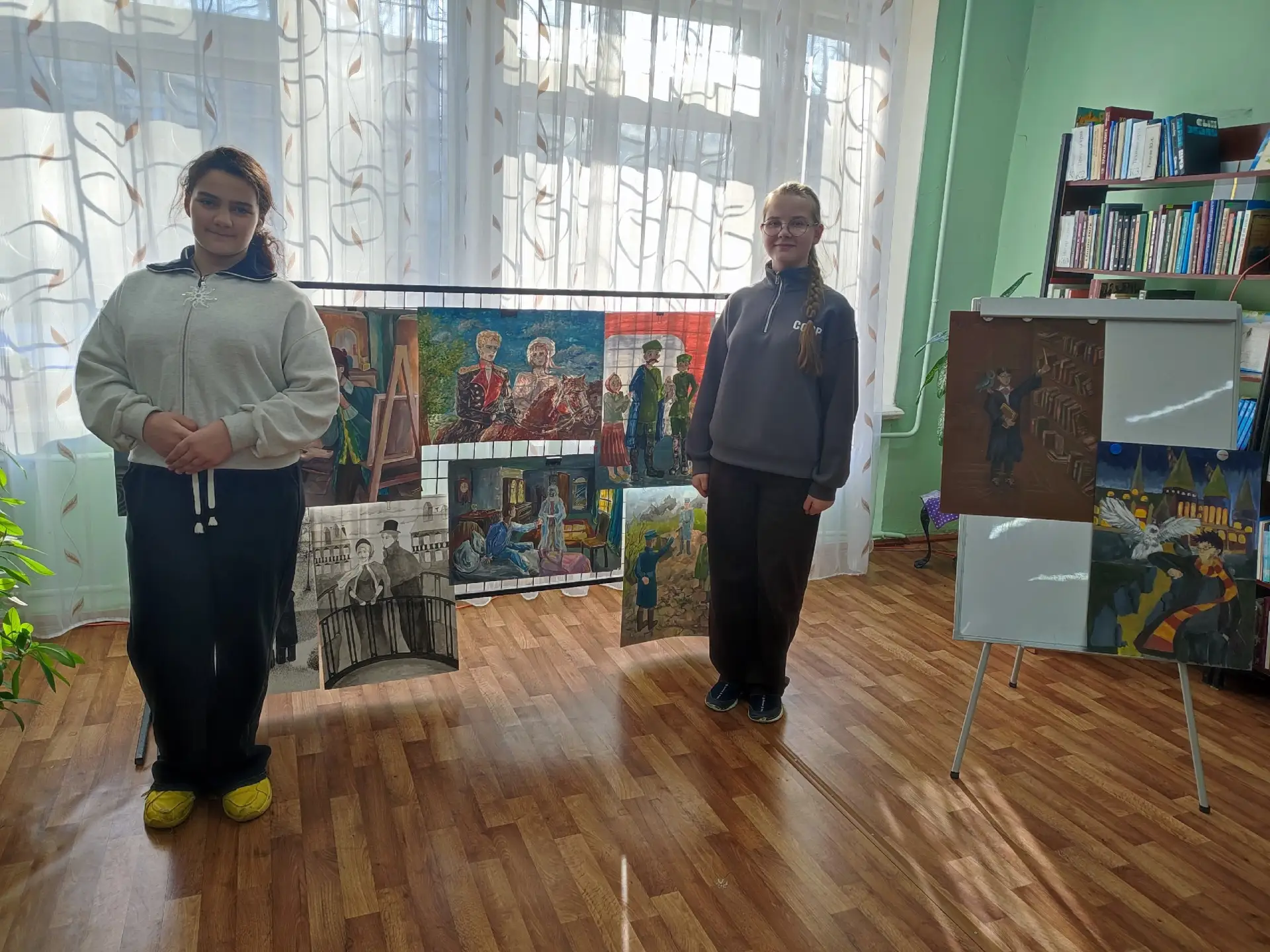 В филиале городской детской библиотеки № 20 открылась выставка работ юных художников из МБУ ДО "ДХШ"