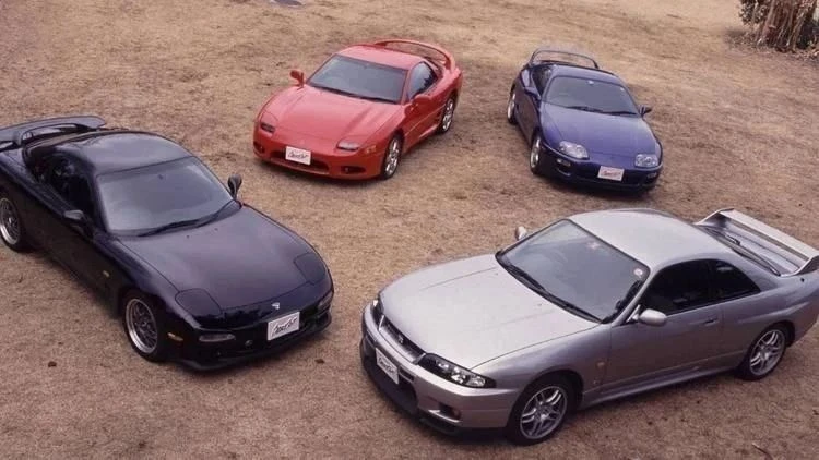 Россияне скупают японскую классику 90-х — Nissan Skyline, Toyota Mark II, Chaser и Coro...