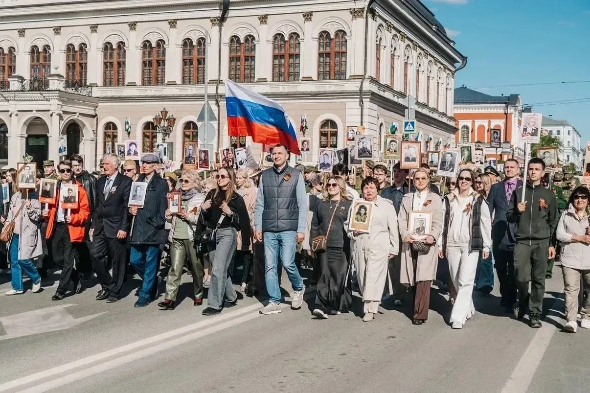 Студенты и сотрудники КАИ встали в строй «Бессмертного полка»