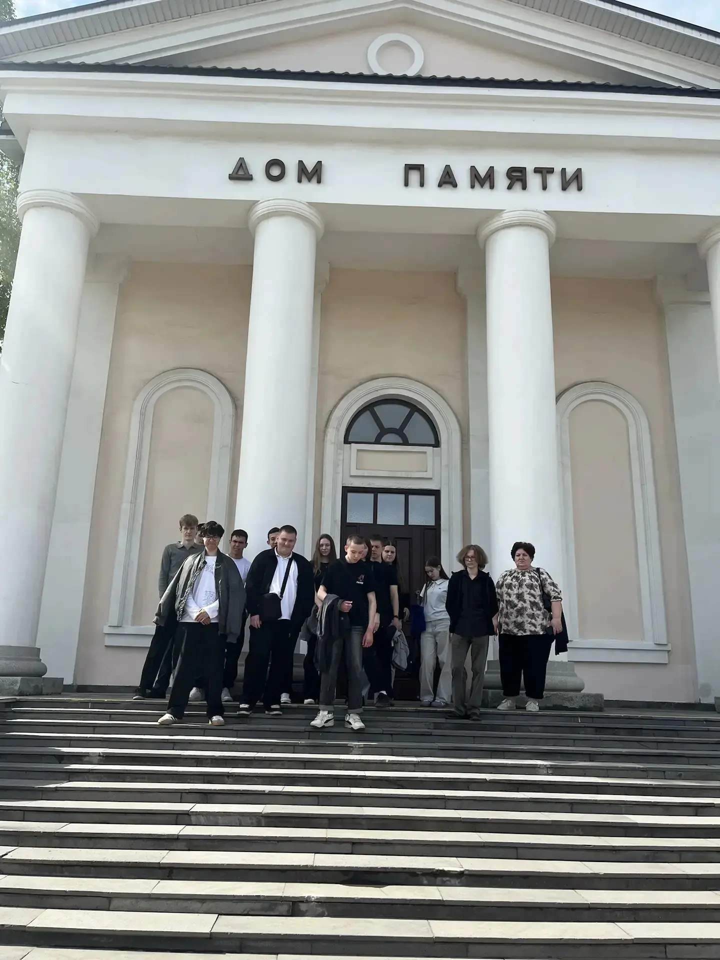 🕯 «Судьбы, опаленные войной»: студенты ОАТК в «Доме Памяти» и у Вечного огня  Сегодня для студентов 