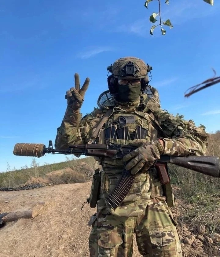 В его жизни, к 40-ка неустроенной,