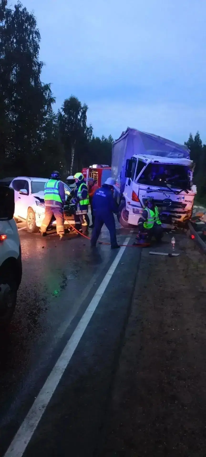 Прионежские пожарные ликвидировали последствия массового ДТП на трассе «Кола»