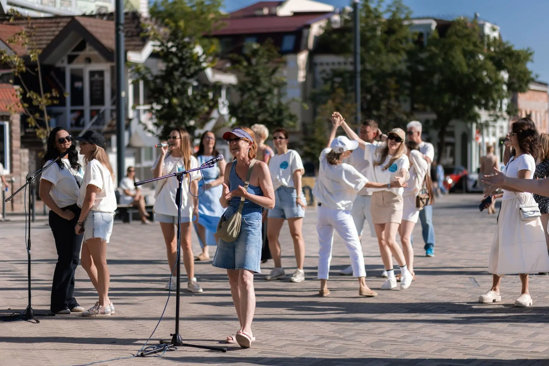 🎶 «Пой со мной» на площади Адмирала Фокина!