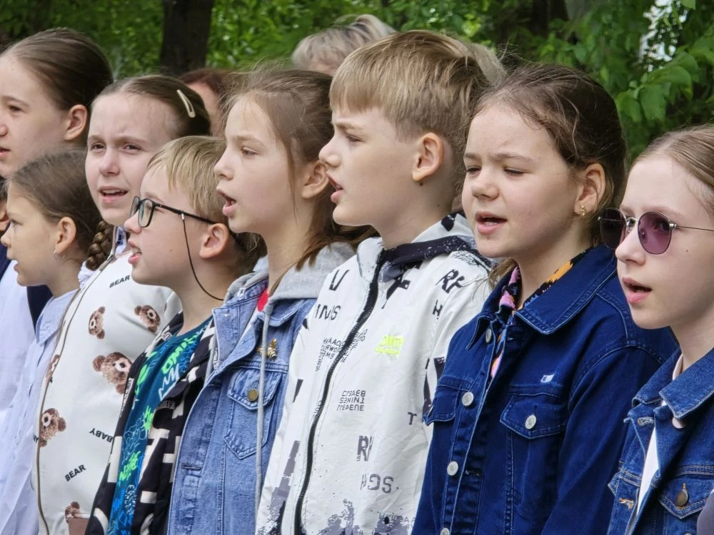 🇷🇺 Торжественная линейка и события наступающей недели  Сегодня в нашей школе прошла торжественная ли