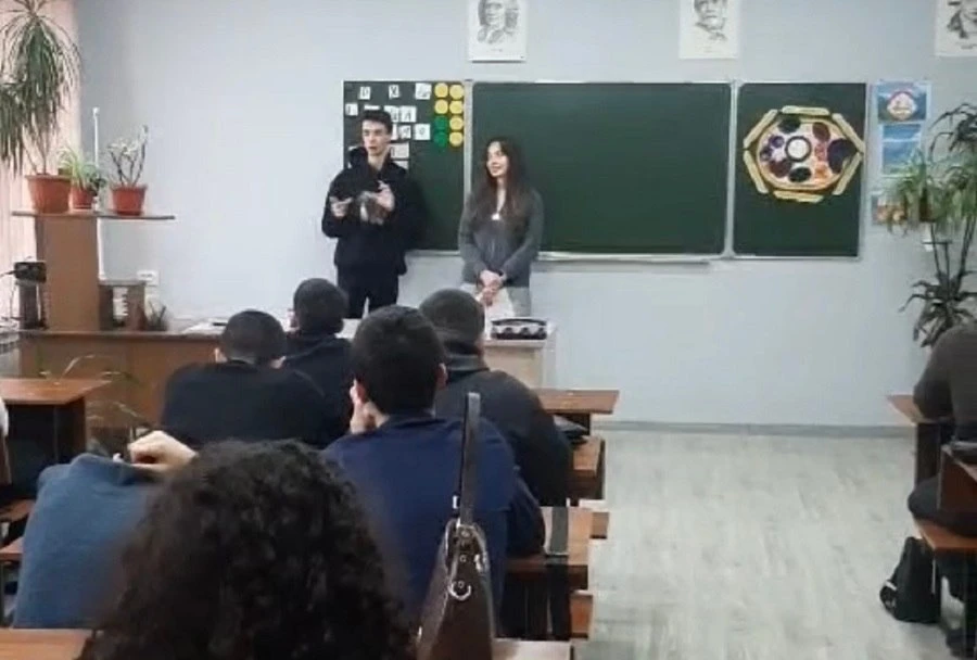 ☑️Специалисты отдела ЗАГС г. Владикавказа Лола Дзарасова и Вадим Цаболов  провели урок правовой грам