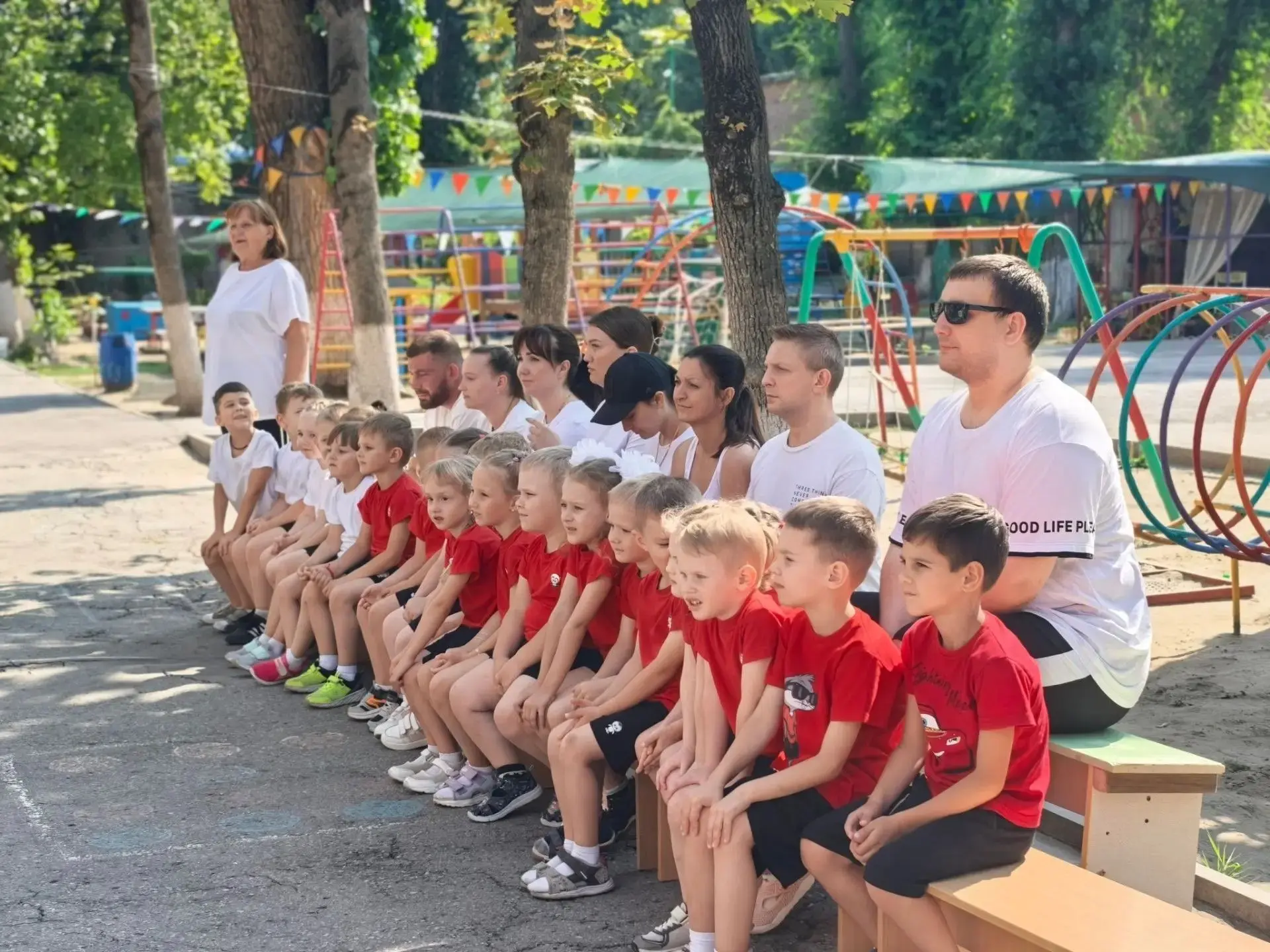 Спортивное развлечение «Мама, папа, я — спортивная семья!»
  День семьи, любви и верности в старшей 