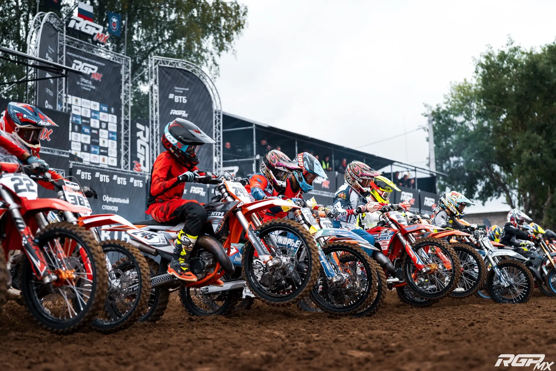 Вчера завершился 8-й этап Чемпионата и 5-й этап Первенства России RGP MX в Коврове — и мы уже подвел