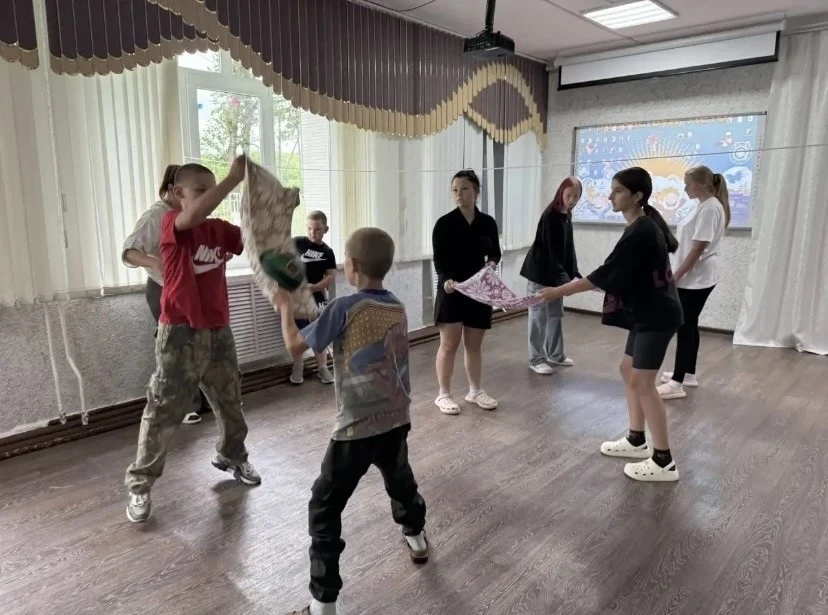 В ГКУ СРЦН «Отрадное» состоялось спортивно-развлекательное мероприятие «Полотенцебол»
В нашем реабил