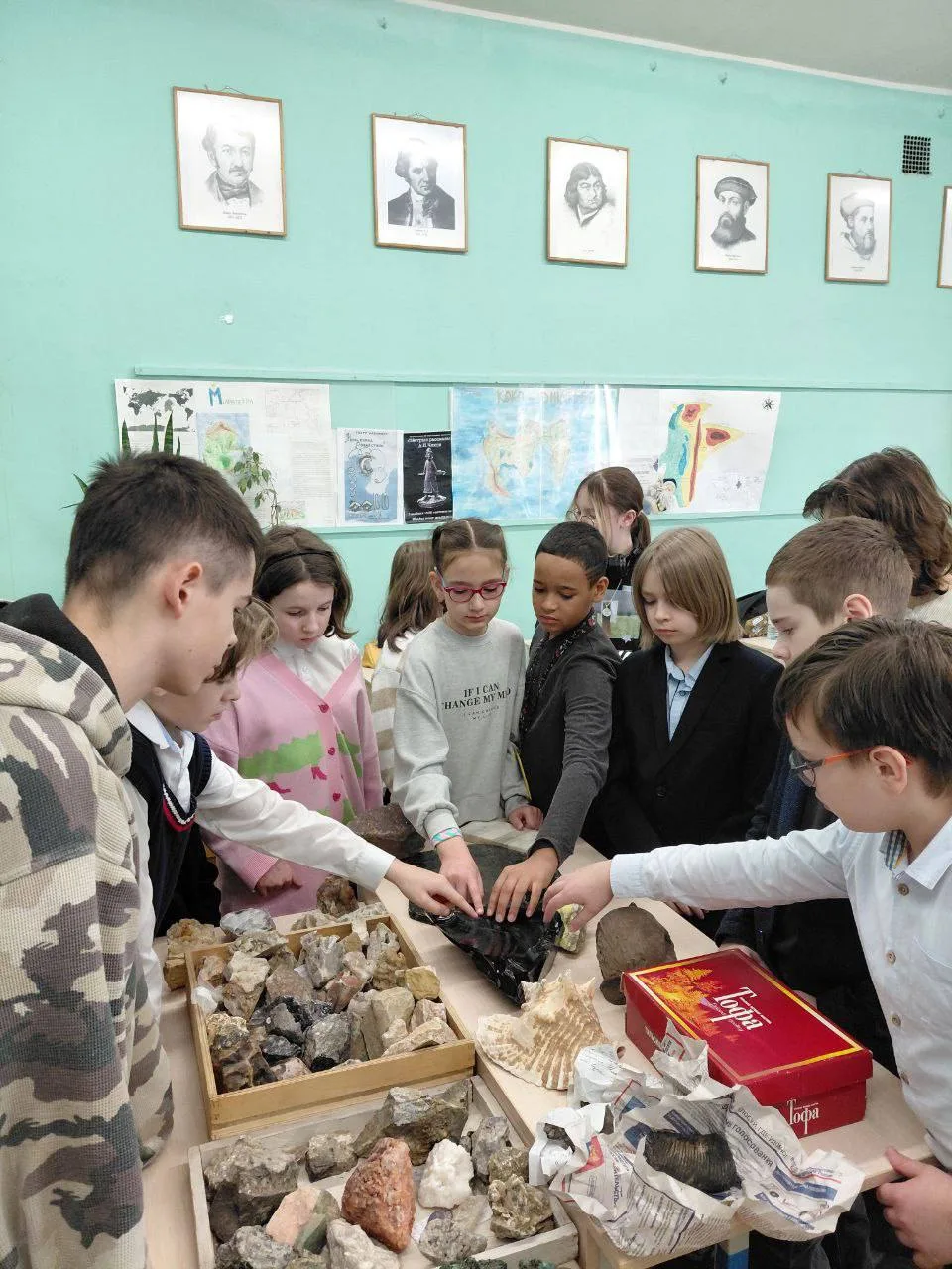 🧬 Фестиваль науки  📍 Ленинский проспект, 34А 📍 Ленинский проспект, 43А  😍 Ученики профильных классов