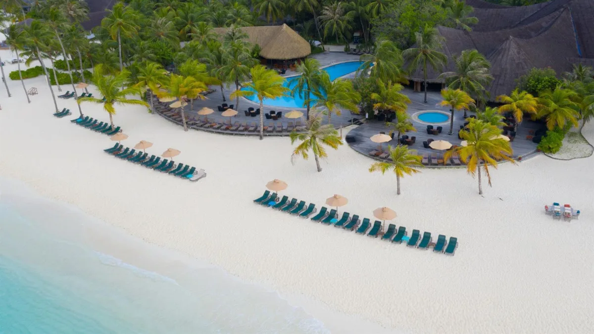 МАЛЬДИВЫ😍🥥🏝️

🏠 KUREDU ISLAND RESORT 4⭐️

Яркий курорт, окружен красивой лагуной и длинными учас