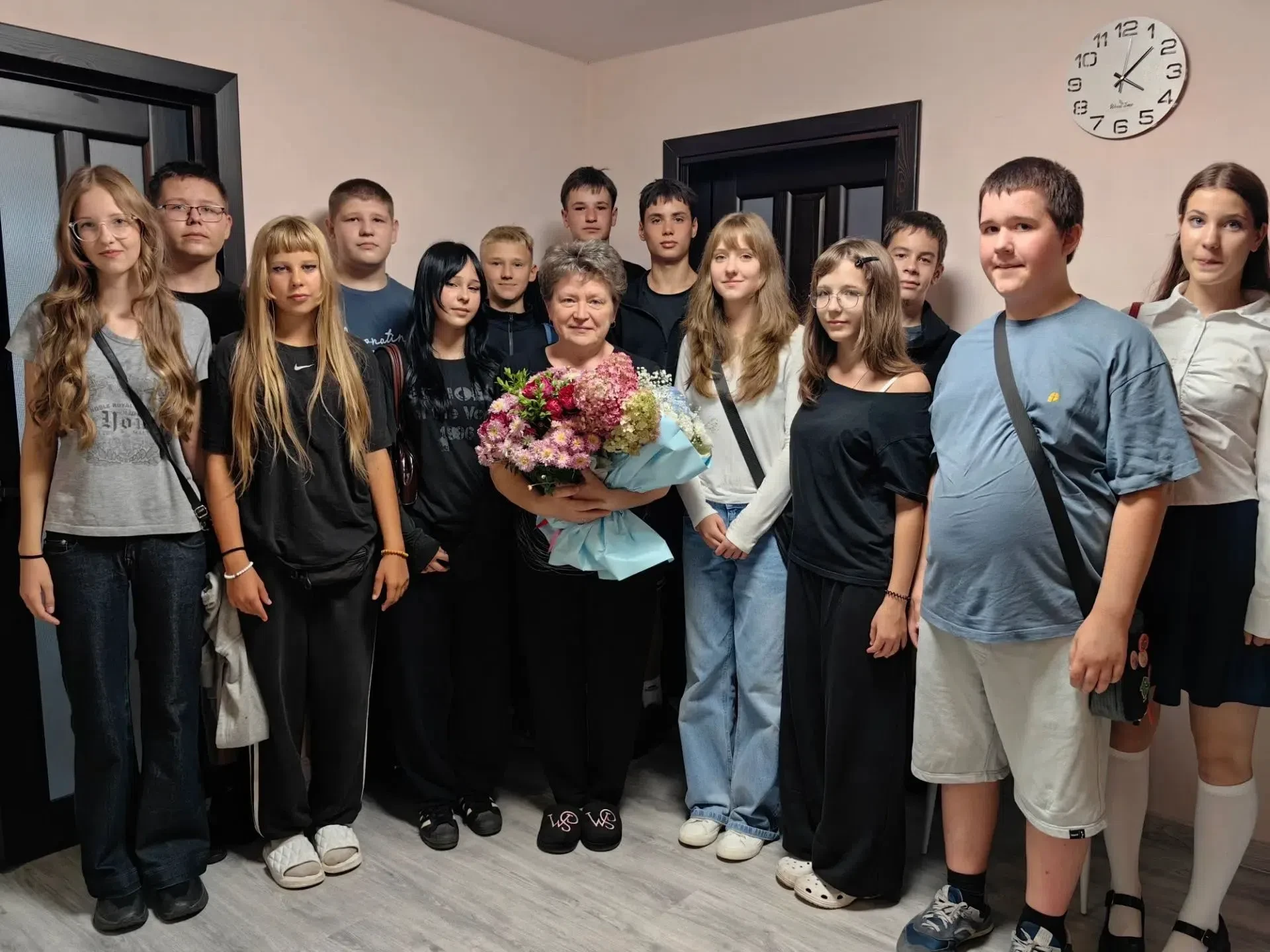 Климов Глеб, ученик 8 "б" класса, поздравляет Ирину Павловну с праздником! Ваш труд и п...