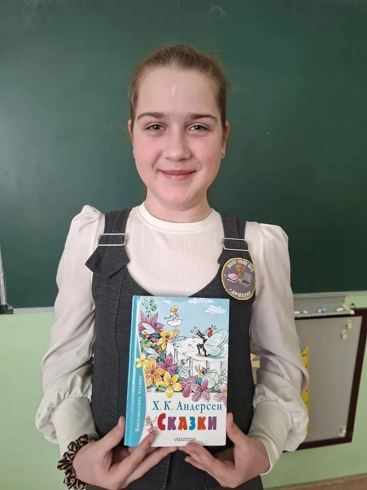 ✨ Необычный урок литературы в 4 «А» классе! ✨  Сегодня в 4 «А» классе прошёл костюмированный урок ли
