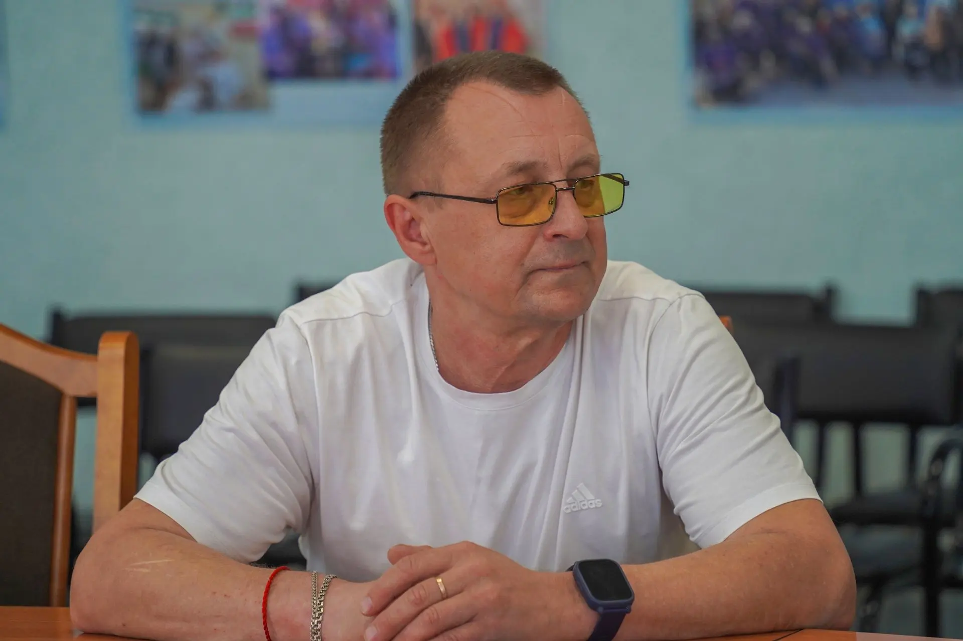 В городе Оби продолжается работа по расселению жителей из аварийного жилья.
