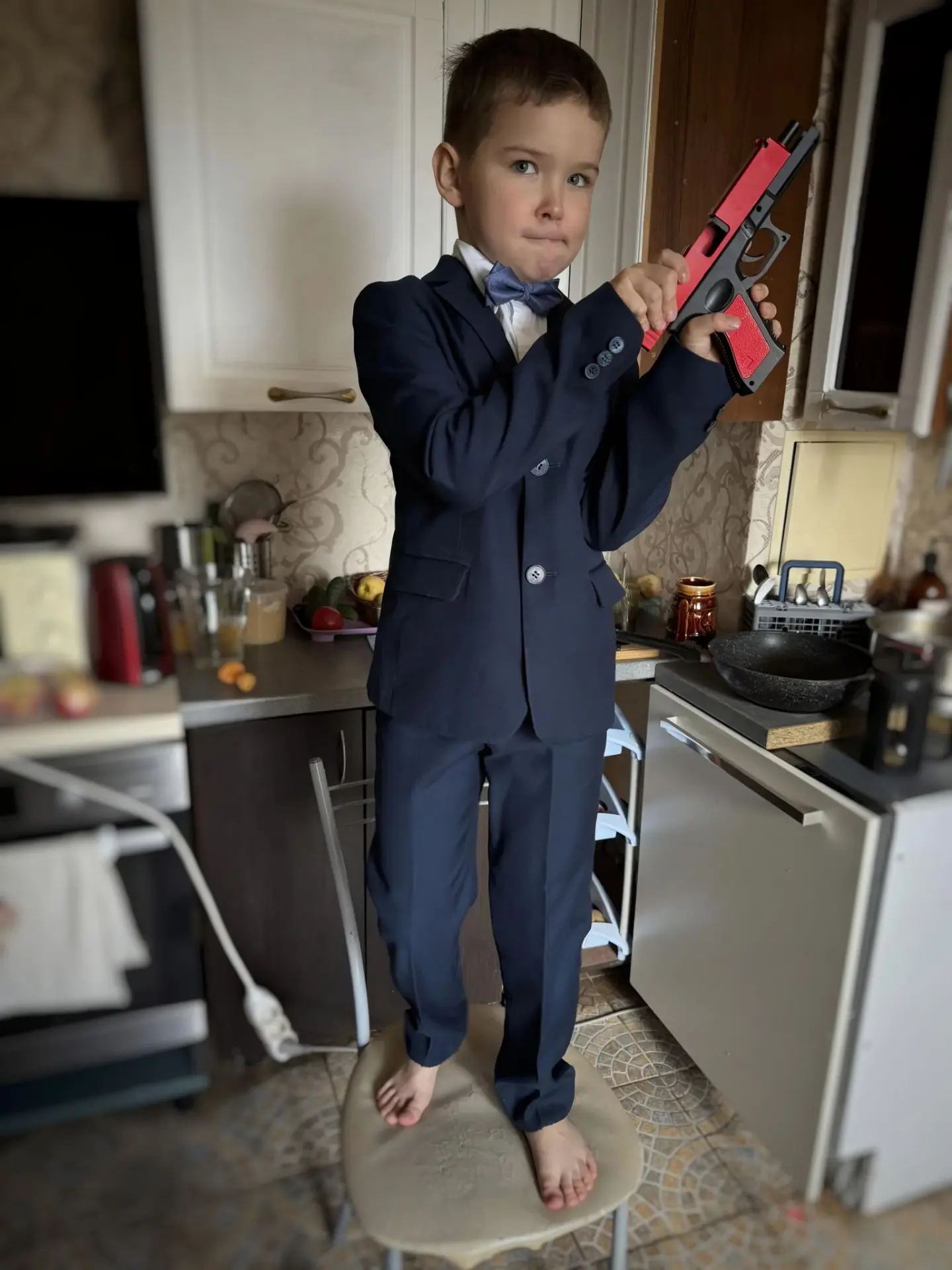 Собираем сына в школу 🎒👔😃