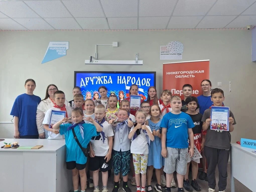 ВРЕМЯ ПЕРВЫХ: СЛУЖИ ОТЕЧЕСТВУ 🇷🇺 | ДЕНЬ 8 ДЕНЬ ДВИЖЕНИЯ ПЕРВЫХ 🤝
 
10 июня в нашем лагере прошёл 