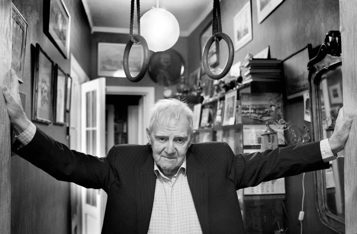 "Казалось бы, все усилия современного человека направлены на то, чтобы сберечь Время. Д...