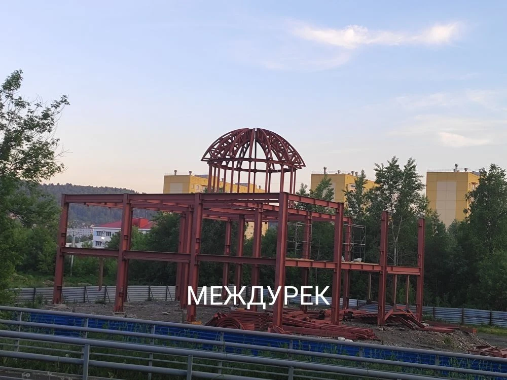 В Междуреченске появится новый духовный центр: в Восточном районе возводят каркас мечети.
Для мусуль