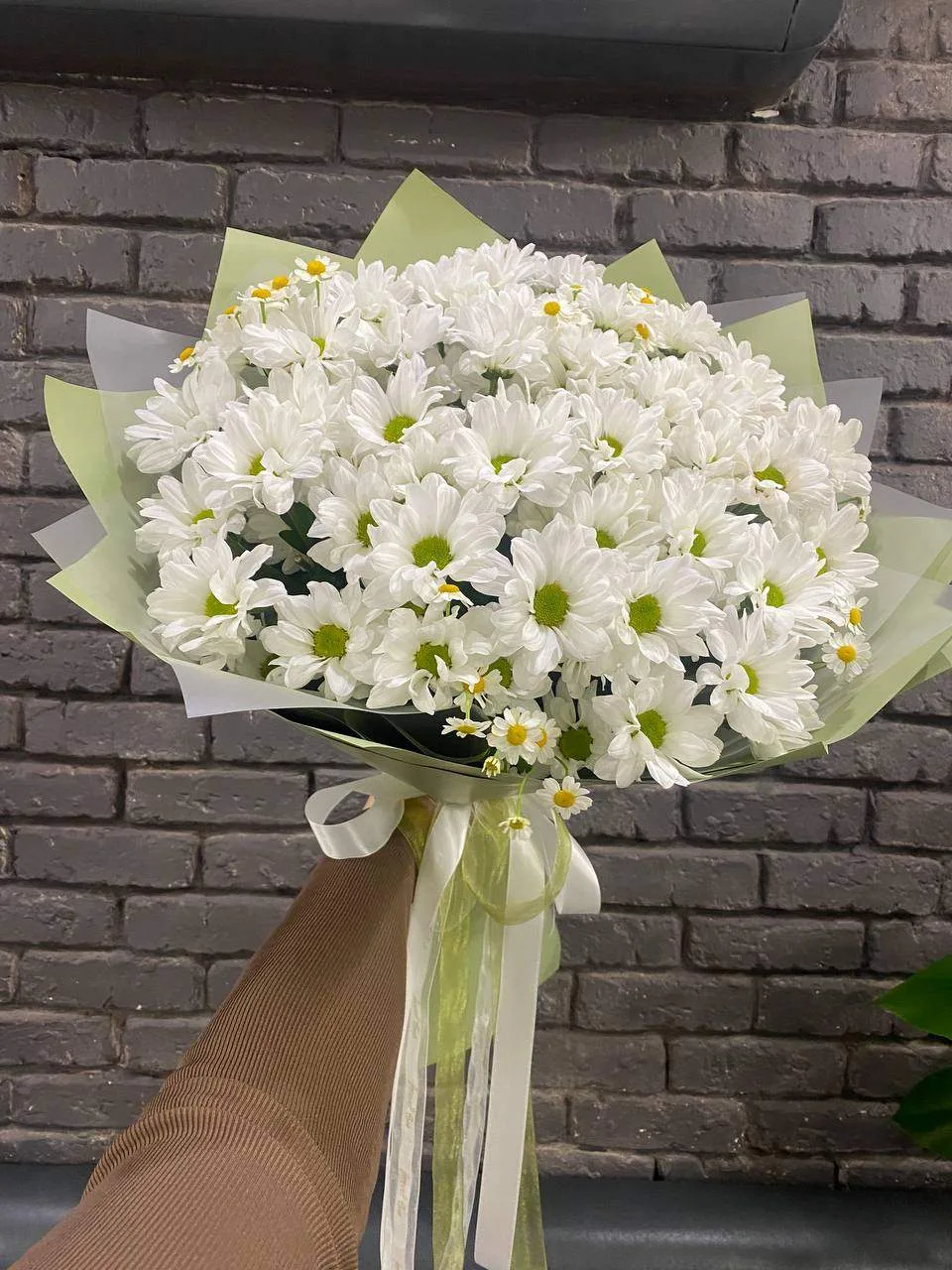 Чистота и свежесть в каждом лепестке! 
Этот букет словно кусочек солнечного лета, который можно пода