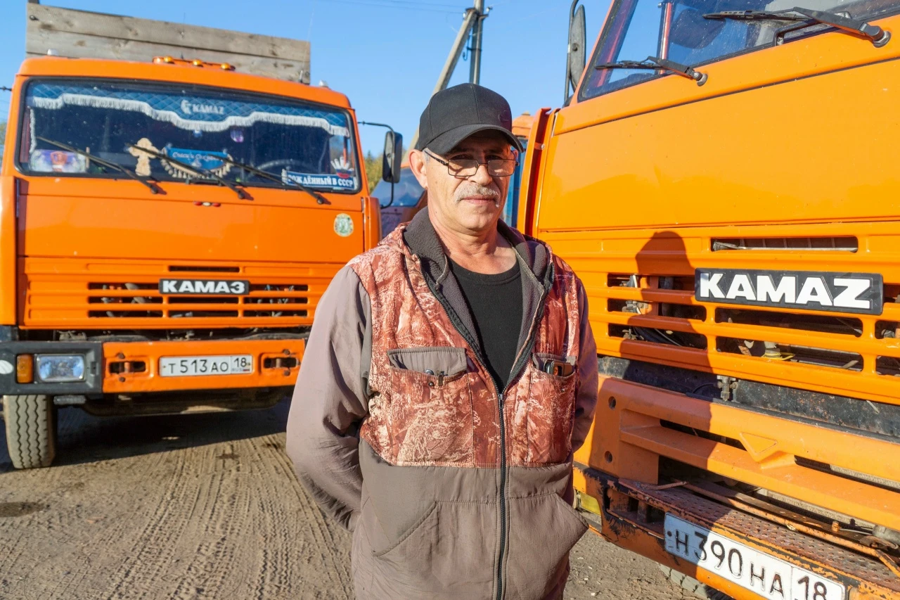 ✅ Водитель рыбхоза «Пихтовка» занесен на Доску Почета Воткинского района