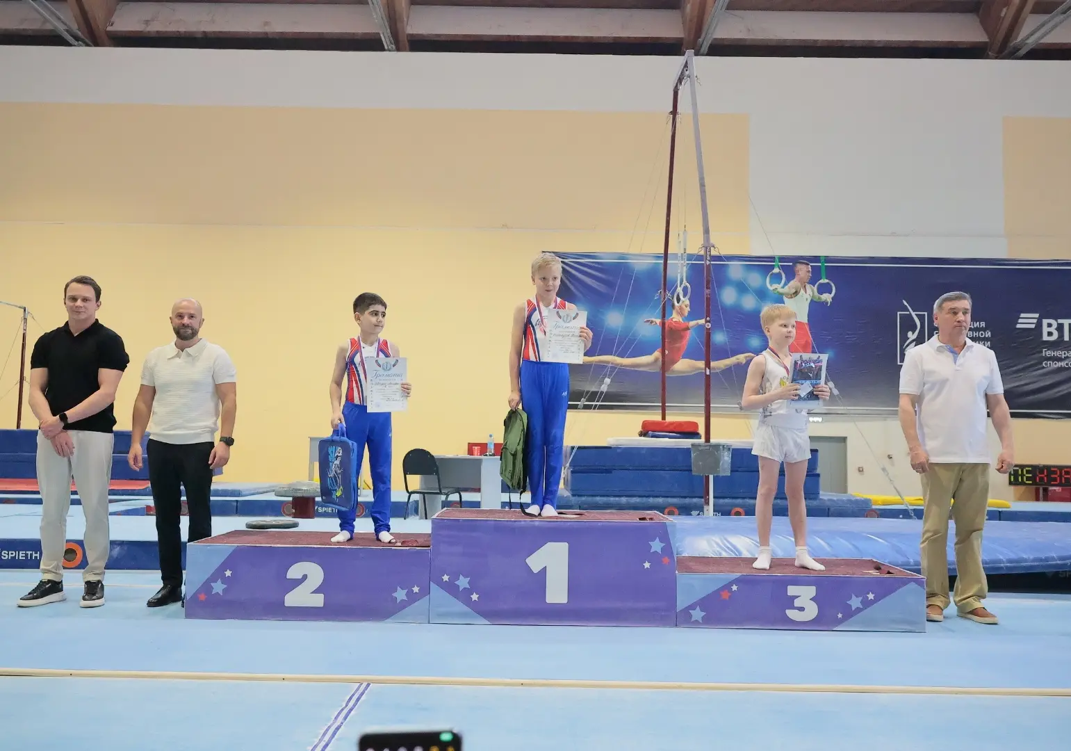 🏆🔥Итоги первого дня Первенства школы по спортивной гимнастике (мужское отделение).