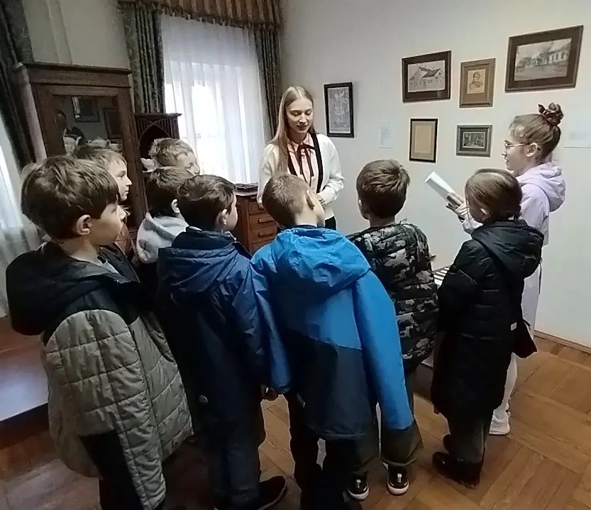 3 «В» класс отправился в увлекательное путешествие по миру сказок А. С. Пушкина, приняв участие в кв