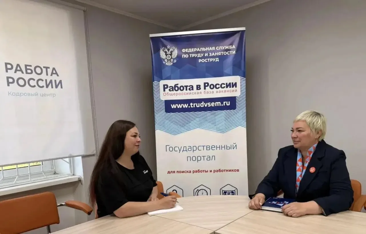 👷 В Углегорском кадровом центре прошли открытые отборы 

В рамках мероприятия представители компани