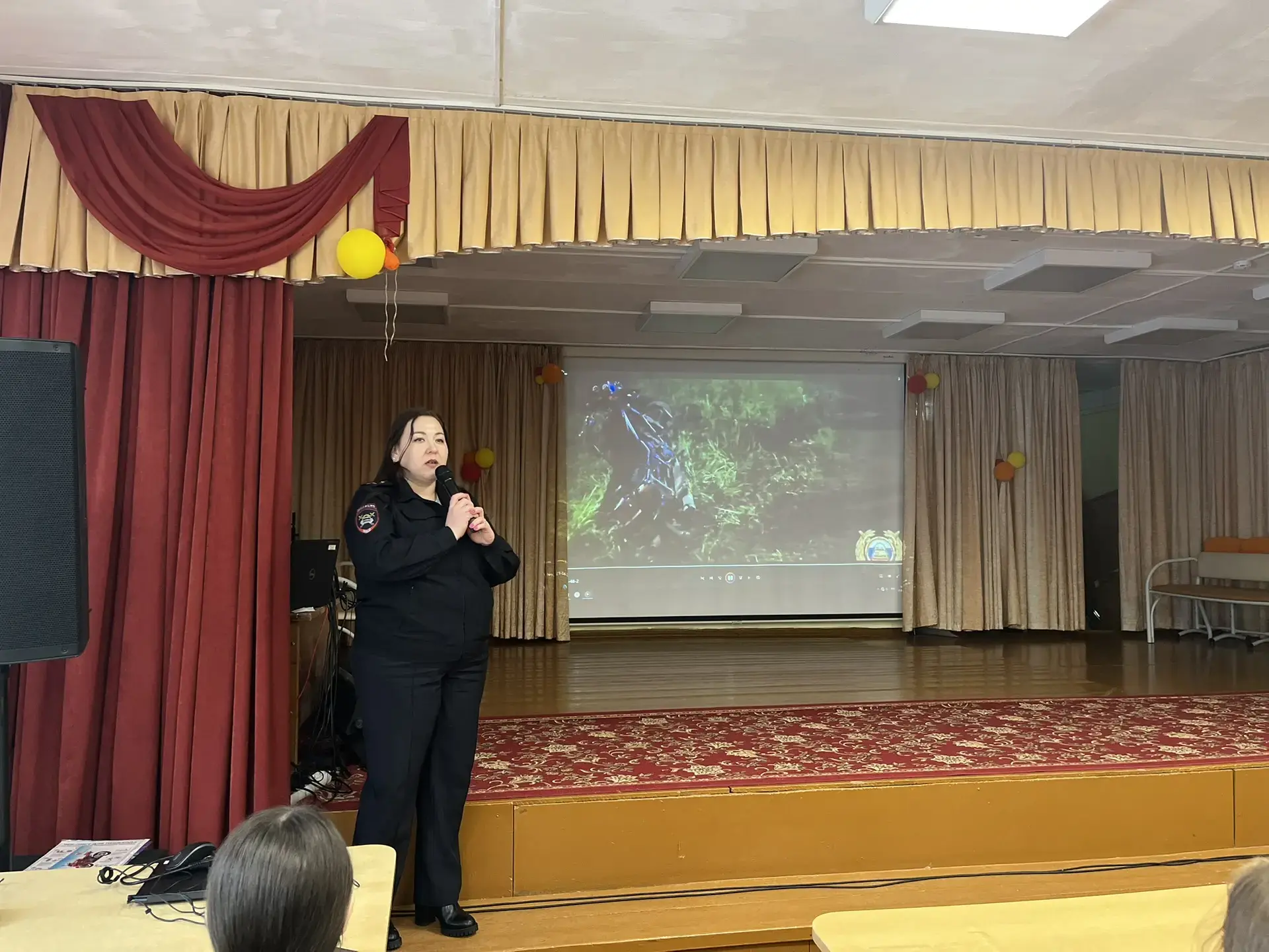 📍Сегодня в нашей школе состоялась профилактическая беседа с инспектором ГИБДД Маннаповой Юлией Ракип