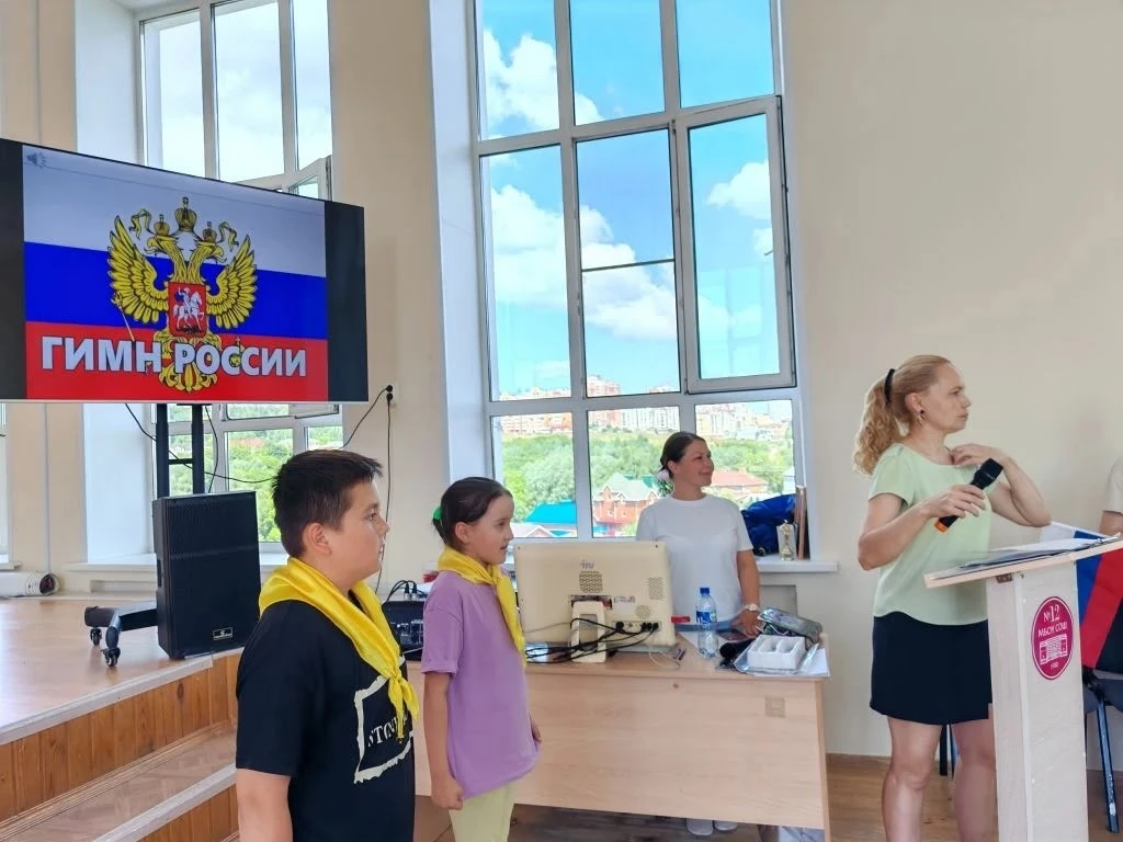 ПРАЗДНИЧНЫЙ КОНЦЕРТ "СИЛЬНАЯ ДУХОМ РОССИЯ МОЯ"🇷🇺
🇷🇺11 июня в нашем летнем лагере прошёл большой 